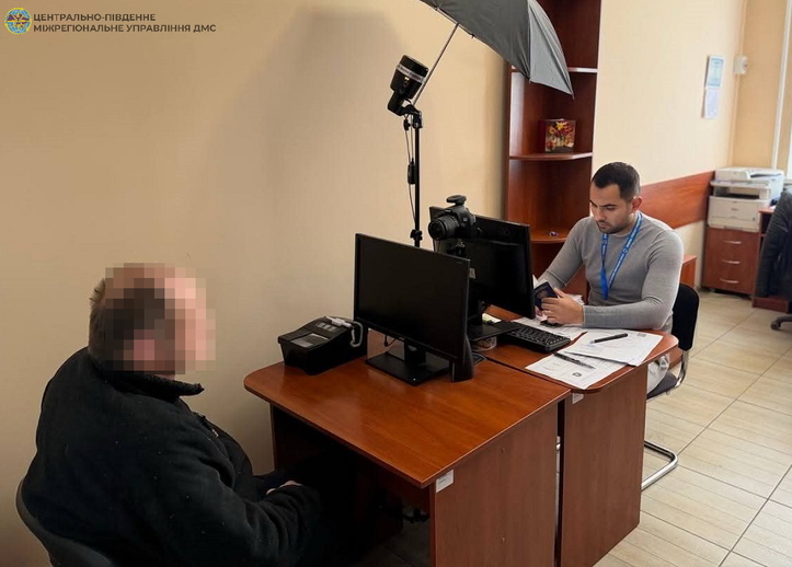 Фото до матеріалу: На Звенигородщині іноземцям дали місяць на виїзд після порушення законів
