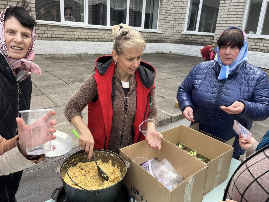 Фото до матеріалу: У Гораймівському ліцеї зібрано понад 40 тисяч гривень на підтримку ЗСУ