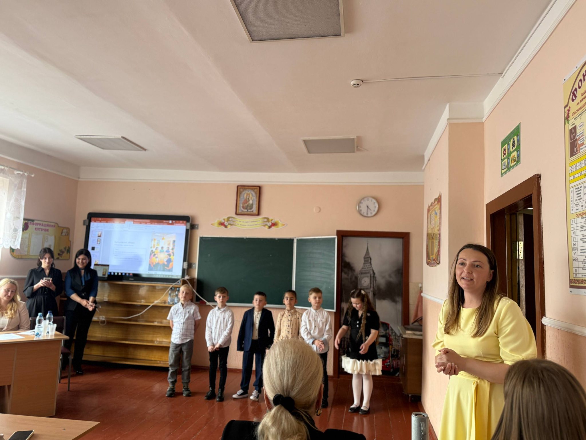 Фото до матеріалу: Батьки Свалявського ЗЗСО №2 обговорили цифрову безпеку дітей