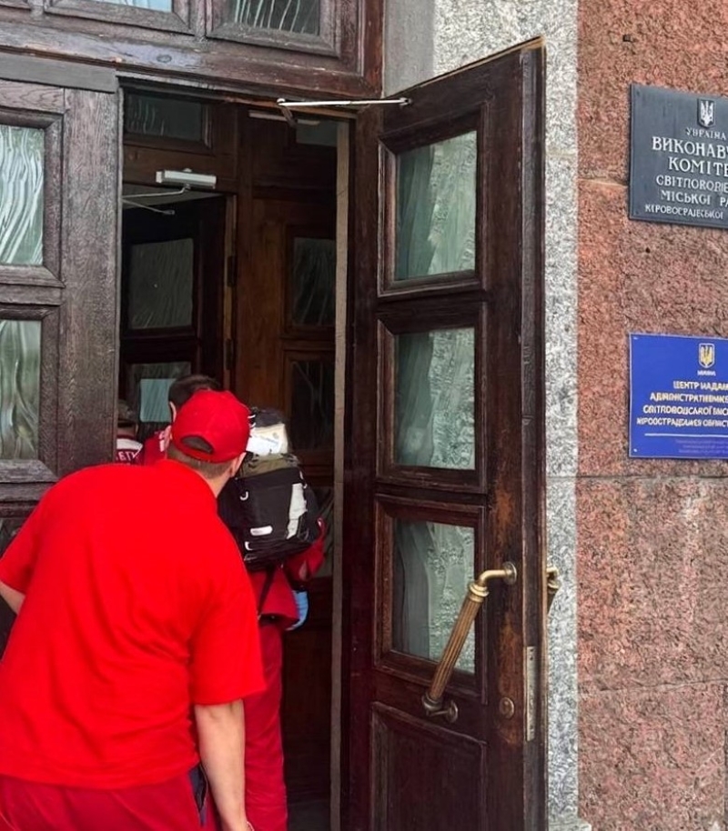 Фото до матеріалу: Сталася стрілянина у Світловодській міській раді: є постраждалі (ФОТО) - ПІК