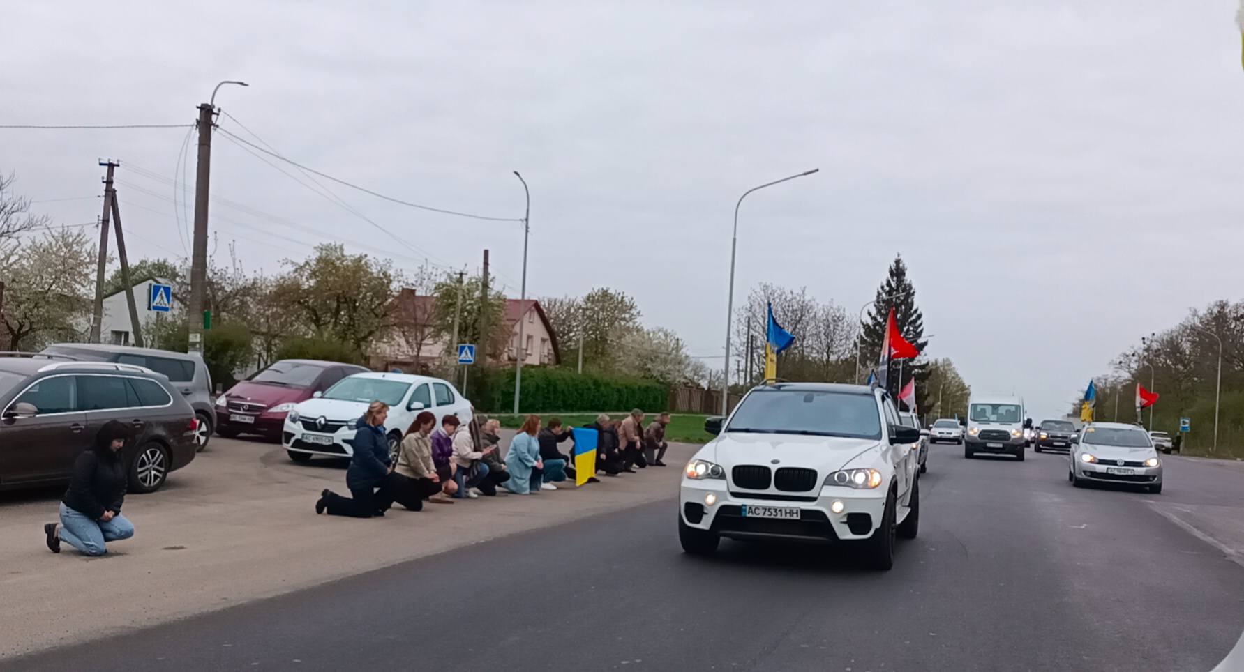 Фото до матеріалу: Підгайцівська громада провела в останню дорогу захисника України Миколу Андрійчука