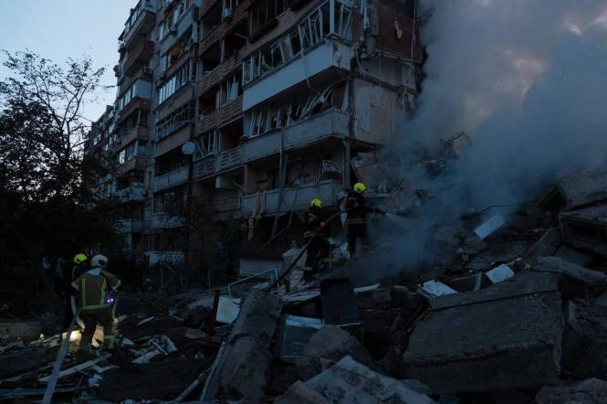 Фото до матеріалу: РФ завдала наймасованішого удару по Києву цієї весни: 1560 дронів за добу