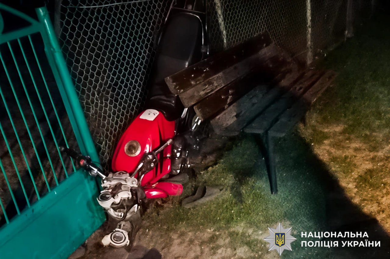 Фото до матеріалу: ДТП на Володимиреччині: у селі Острівці загинув 28-річний мотоцикліст без прав і шолома