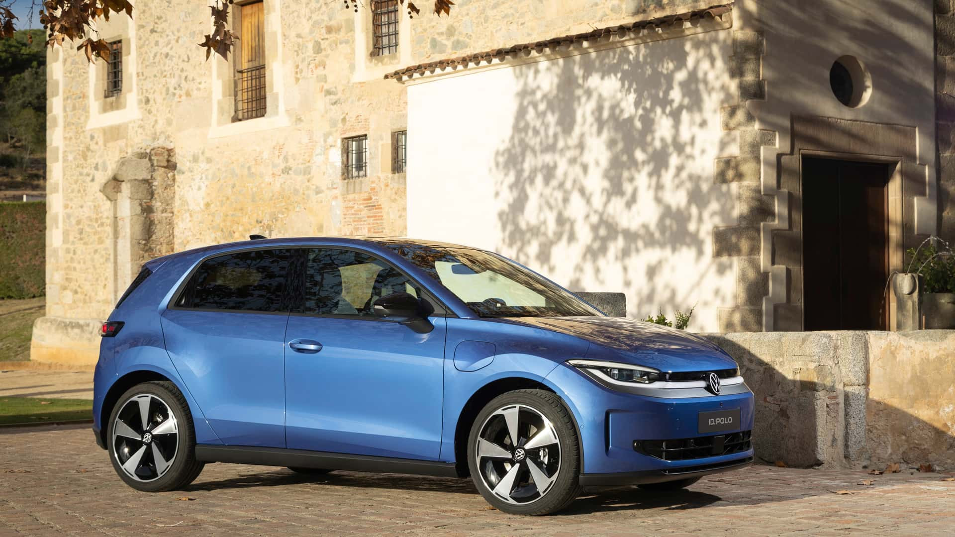 Фото до матеріалу: Volkswagen ID. Polo дебютував: найменш доступний електромобіль бренду вже скоро в Україні