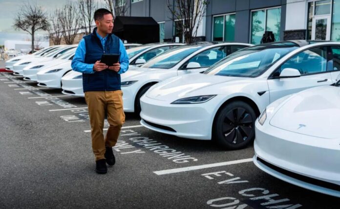 Фото до матеріалу: Tesla очолила рейтинг лояльності брендів у США у 2025 році
