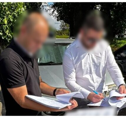 Фото до матеріалу: На Кам'янеччині затримали організаторів схеми незаконного виїзду військових за 10 тисяч доларів