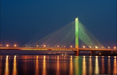 Фото до матеріалу: У Києві з 15 по 18 травня обмежать рух по Південному мосту