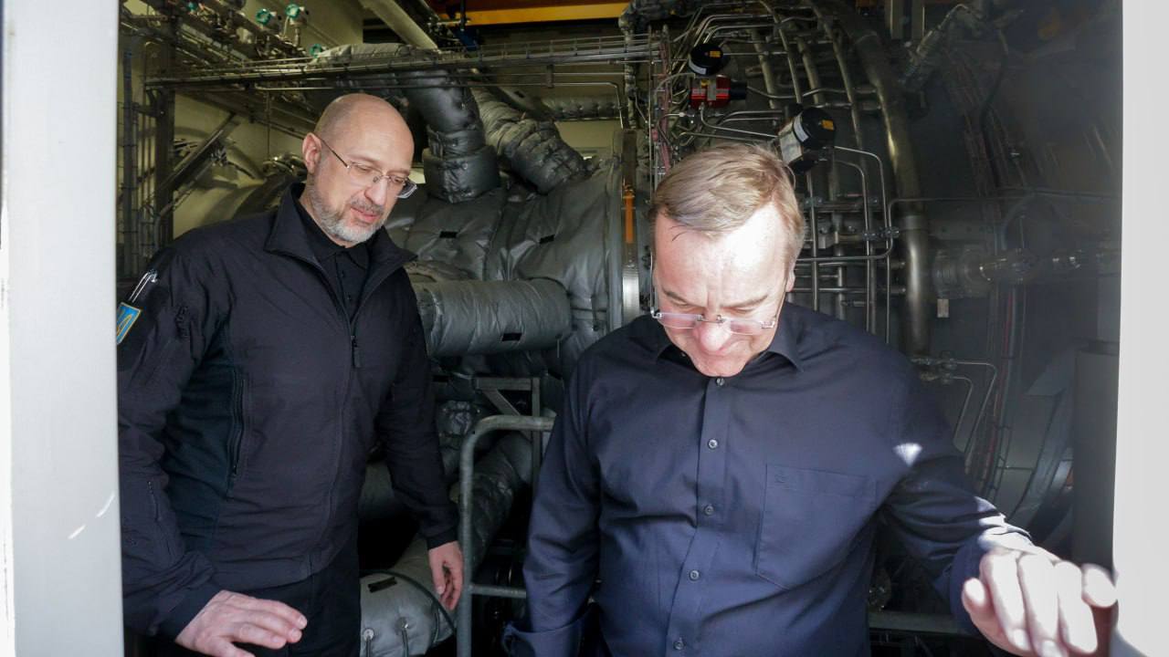 Фото до матеріалу: Німецький міністр Пісторіус побачив наслідки російських люстрілів енергетики Києва