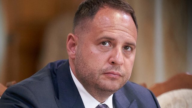 Фото до матеріалу: Єрмак звинувачив правоохоронців у тиску перед судом