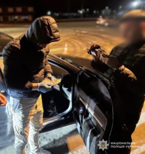 Фото до матеріалу: У Сколе викрили схему незаконного переправлення військовозобов'язаних у Румунію за 8 тисяч євро