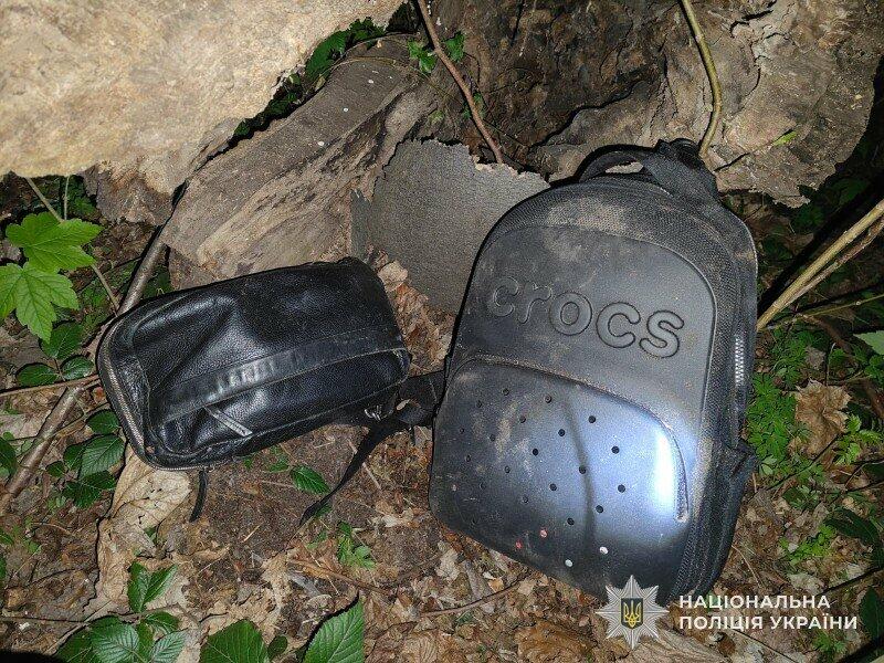 Фото до матеріалу: У Львові затримали чоловіка, який викрав з позашляховика понад чотири тисячі євро