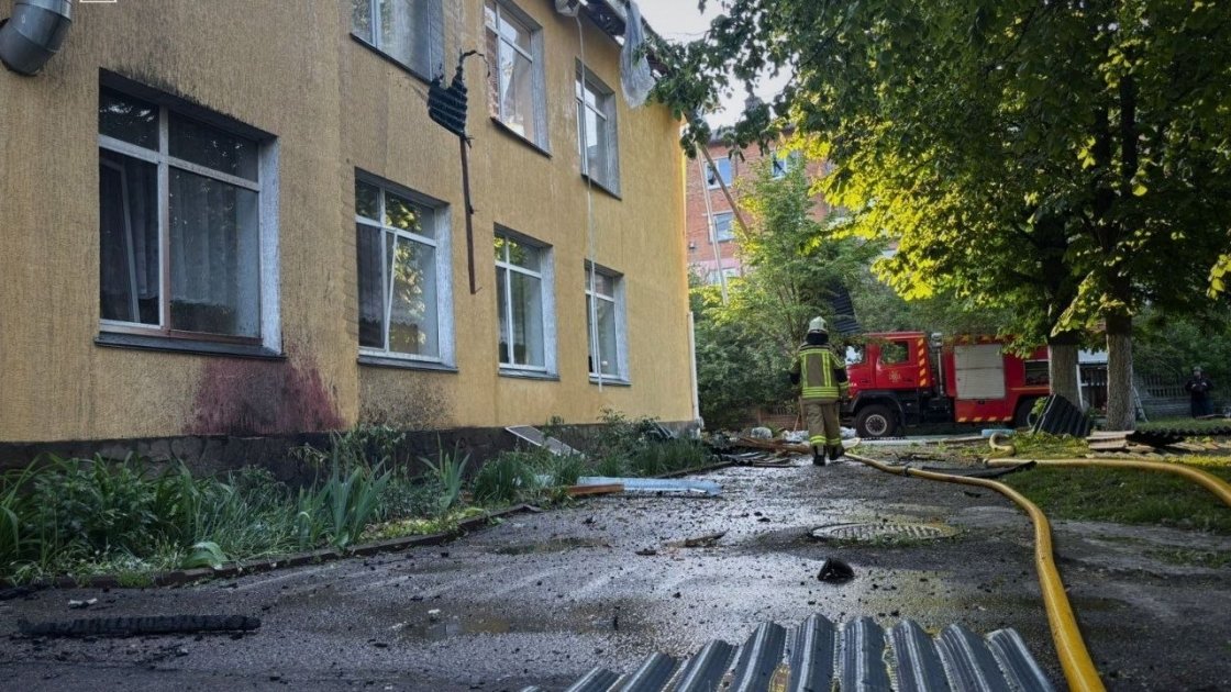 Фото до матеріалу: Ворожі снаряди влучили у дитячий садок у Фастівському районі