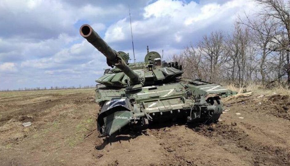 Фото до матеріалу: «Раптове загоряння» по-князівськи: дрони 14-ї бригади спалили замаскований танк і склад БК ворога