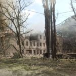 Фото до матеріалу: У Нікополі пошкоджено п'ятиповерхівку: ОВА повідомляє про події ночі