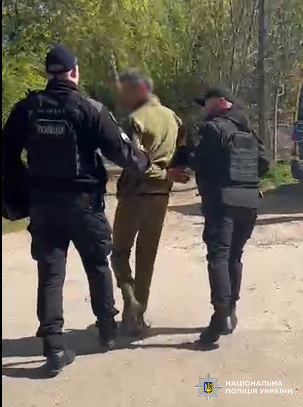 Фото до матеріалу: У Львові поліцейські припинили стрілянину у квартирі на вулиці Грінченка