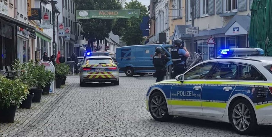 Фото до матеріалу: Збройне захоплення банку в Німеччині: вертольоти над Зінцигом та евакуація центру міста