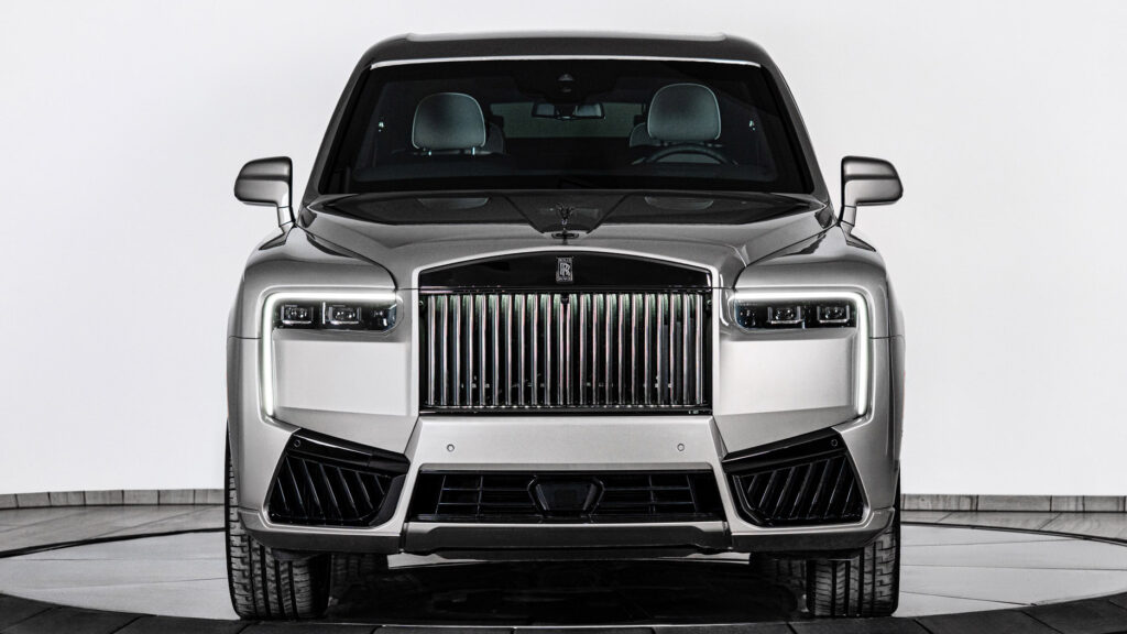 Фото до матеріалу: Броньований Rolls-Royce Cullinan: розкіш, що витримує вибух гранати