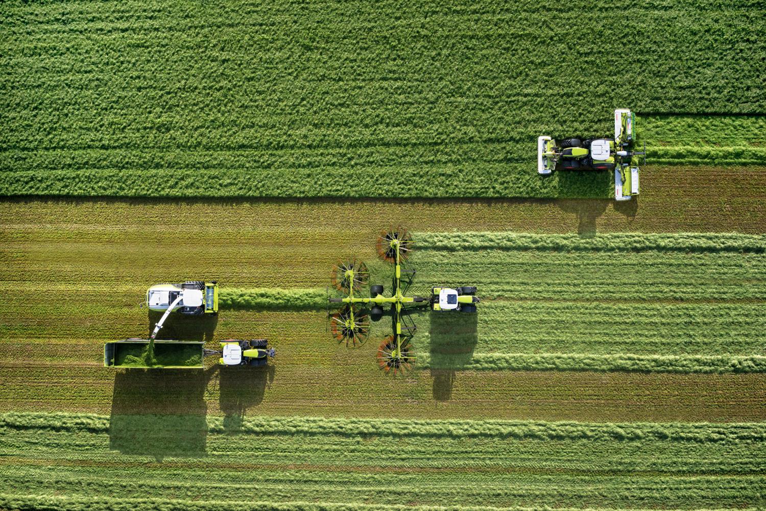 Фото до матеріалу: Техніка CLAAS: як сучасні комбайни та преси підвищують рентабельність тваринництва в Україні