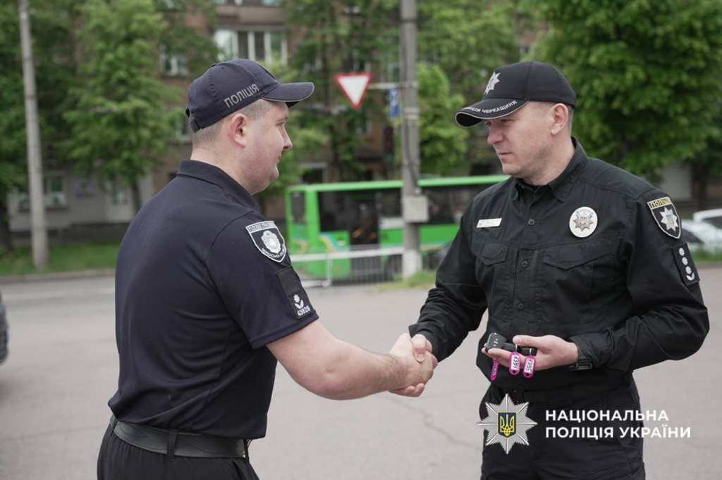 Фото до матеріалу: Черкаська поліція отримала мобільні криміналістичні лабораторії