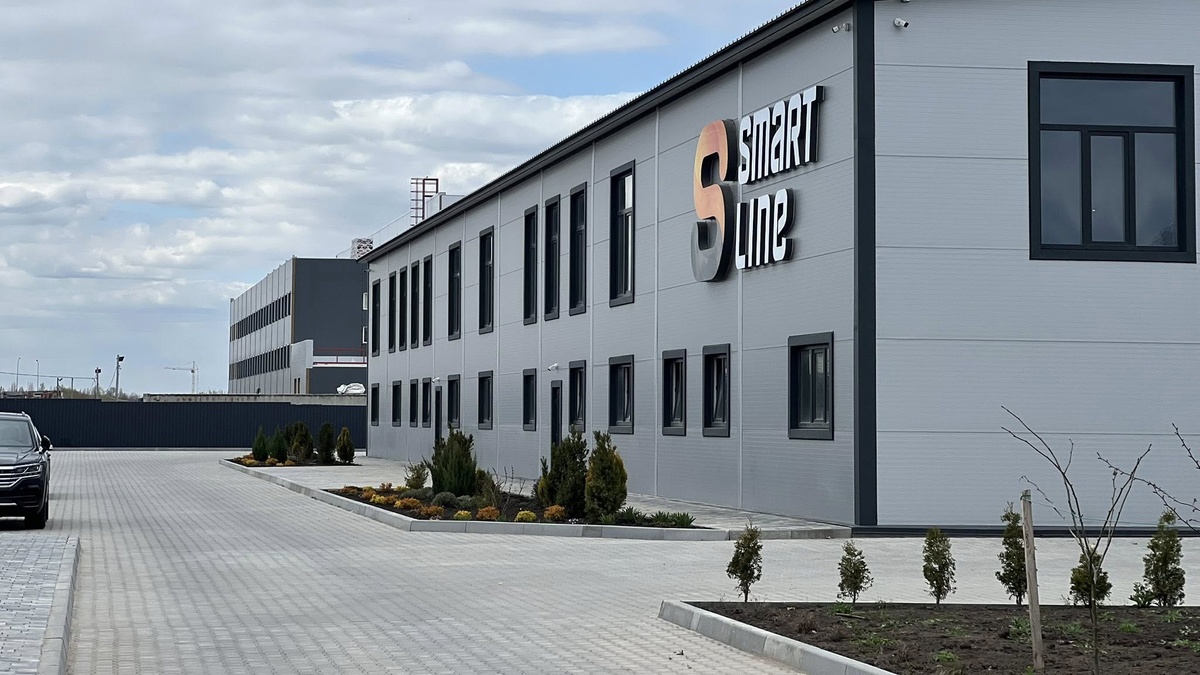 Фото до матеріалу: Вінниця: завод Smart Line почав випуск фарбувальних камер