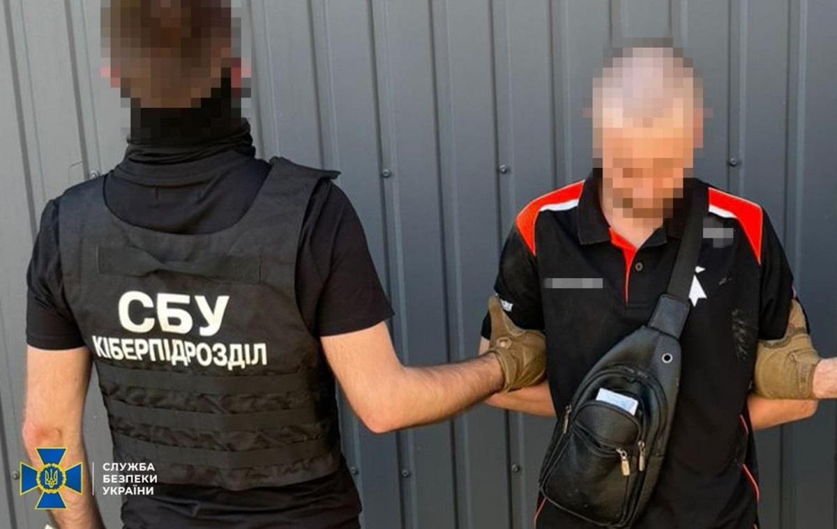 Фото до матеріалу: СБУ затримала київського дезертира, який реєстрував Starlink для російських окупантів