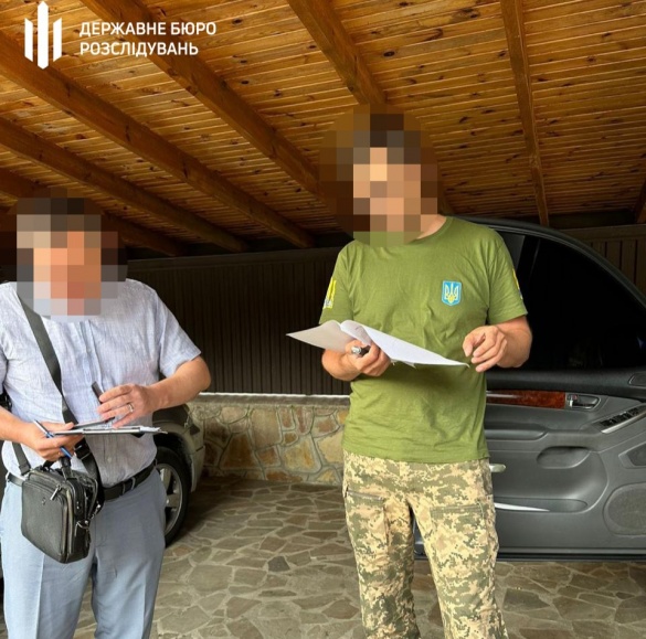 Фото до матеріалу: Ексміністру інфраструктури висунуто підозру в ухиленні від служби на Черкащині