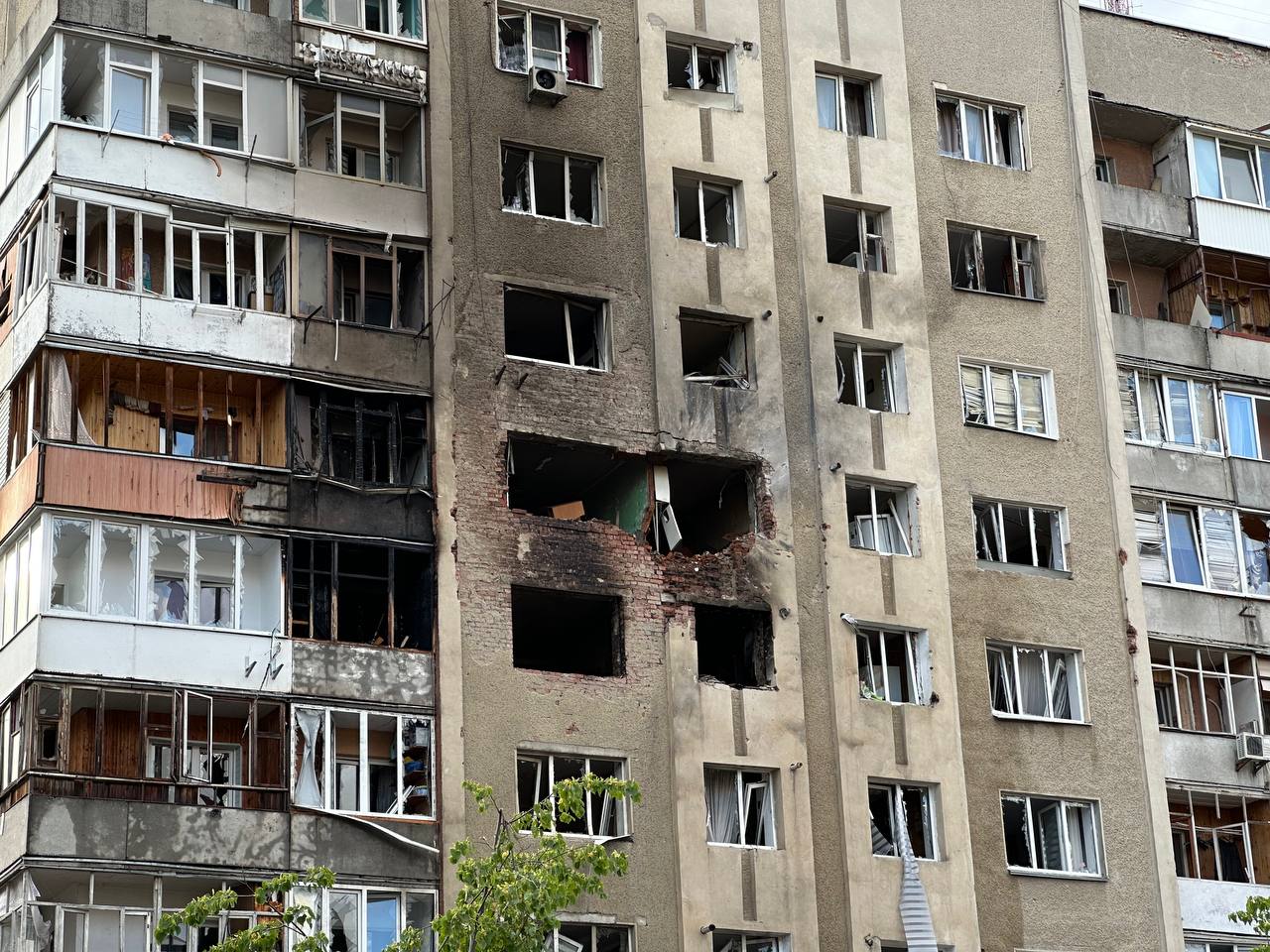 Фото до матеріалу: Івано-Франківськ оговтується після масованої російської атаки дронами (ФОТО)