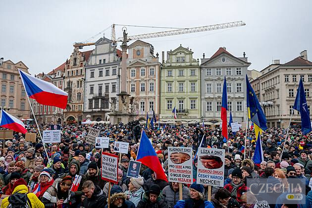 Фото до матеріалу: У Празі відбувся рекордний мітинг на підтримку президента Чехії та допомоги Україні