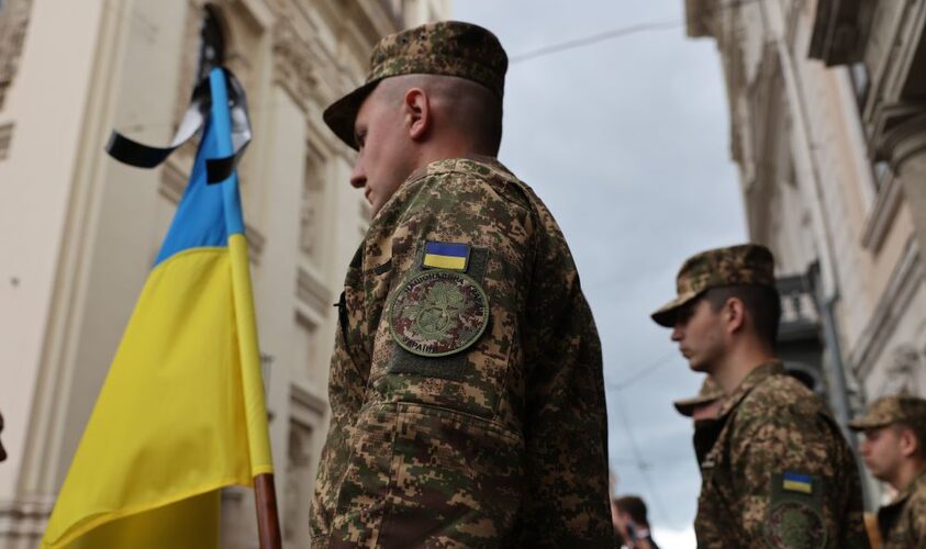 Фото до матеріалу: Львів прощатиметься з двома героями: Григорієм Подоляком та Артуром Кухарським