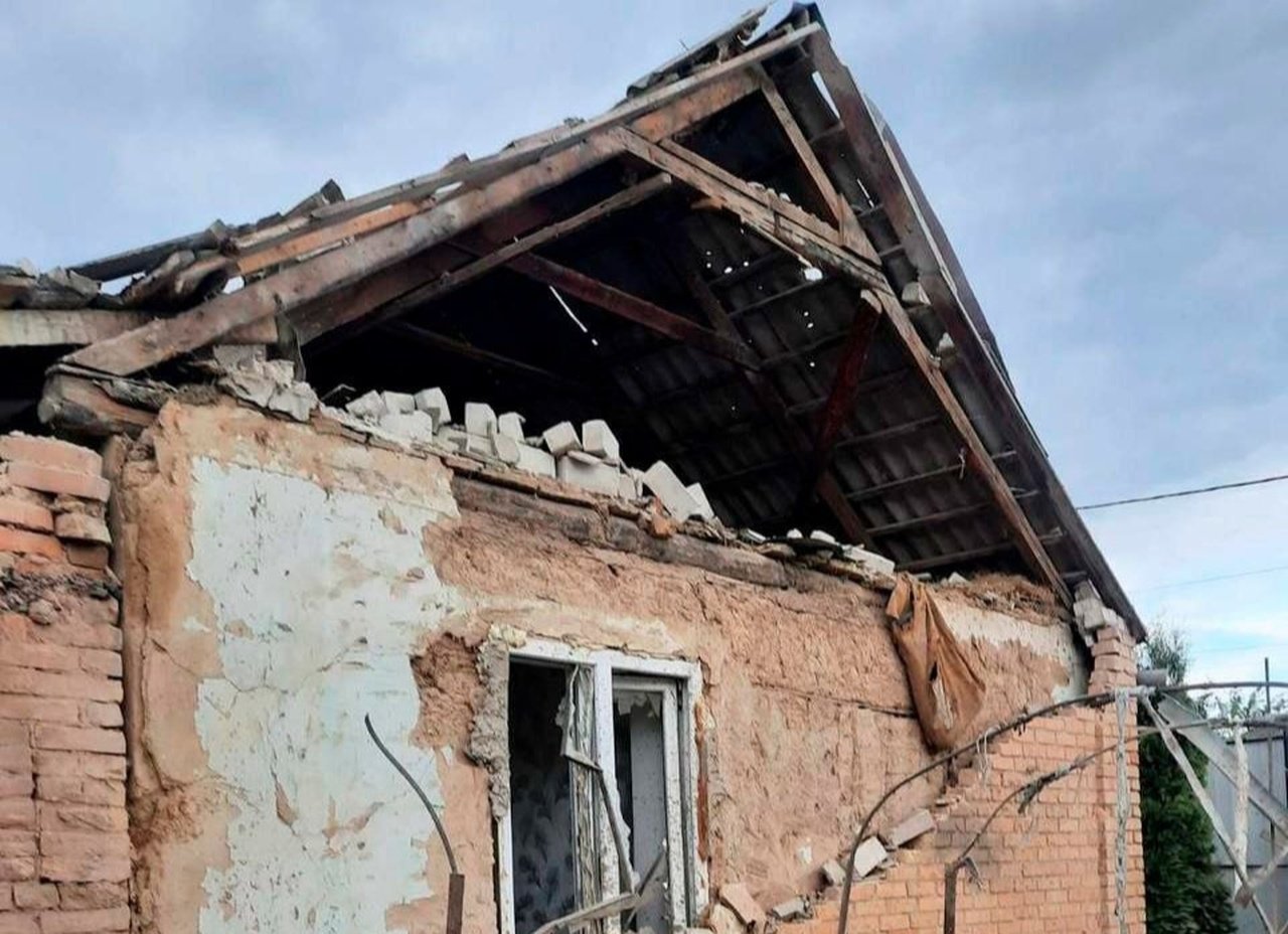 Фото до матеріалу: Росіяни масовано обстріляли Дніпропетровщину: постраждав 12-річний хлопчик