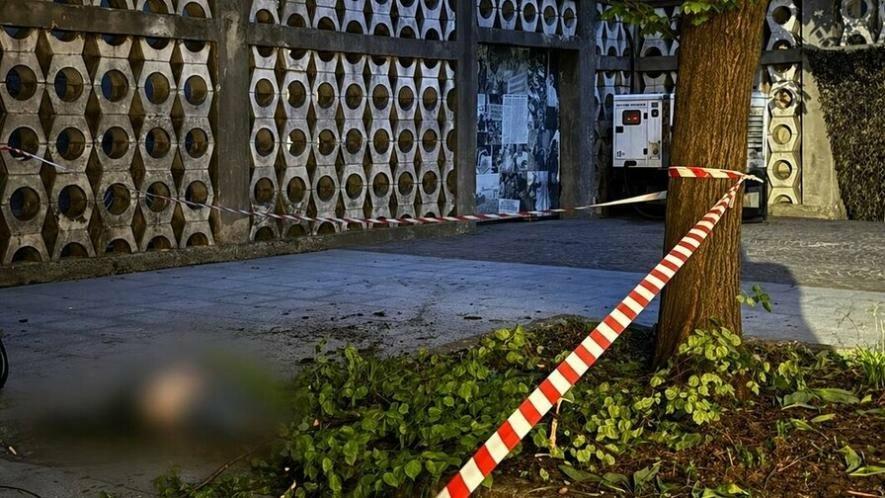 Фото до матеріалу: Трагедія в центрі Львова: з вежі Ратуші вистрибнув іноземець