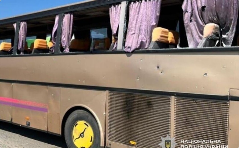 Фото до матеріалу: Вороже бомбардування Кам'янського району: постраждали дитина та вагітна жінка