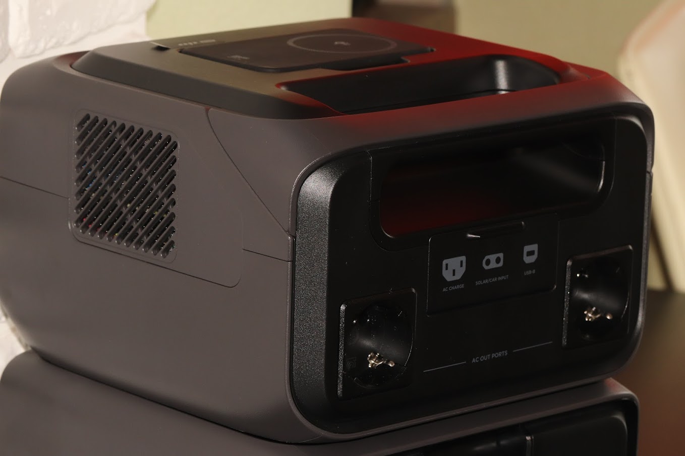 Фото до матеріалу: EcoFlow RIVER 3 MAX Plus Wireless: модульна зарядна станція для сучасного дому