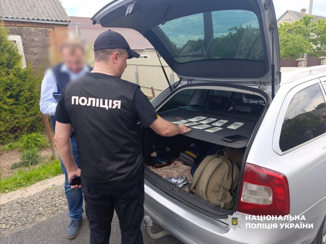 Фото до матеріалу: Нацполіція розкрала схему незаконного вивезення військових за тисячі доларів
