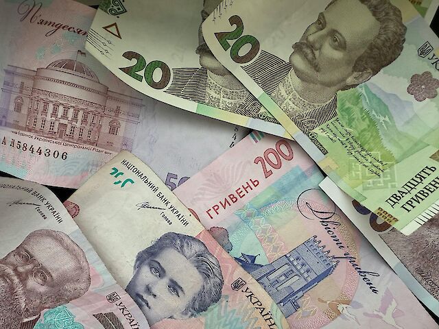 Фото до матеріалу: Скільки заробляють українські чиновники: Мінфін оприлюднив нові дані за березень 2026 року