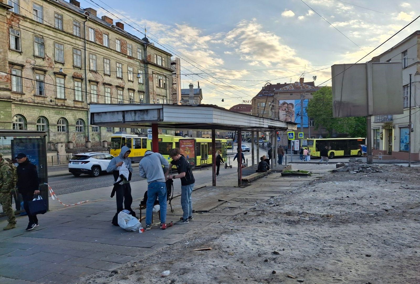 Фото до матеріалу: У Львові звільнили територію «Добробуту»: з'явиться сквер і підземний паркінг