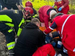 Фото до матеріалу: На Вінниччині односельчани рятували чоловіка, чию ногу затягнуло в мотоблок