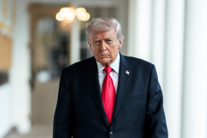 Фото до матеріалу: Трамп назвав перемир'я з Іраном «триманим на штучному життєзабезпеченні»