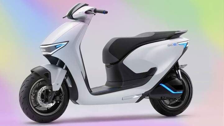 Фото до матеріалу: MV Agusta Brutale 800 2026 отримала преміальне забарвлення Nero Carbonio