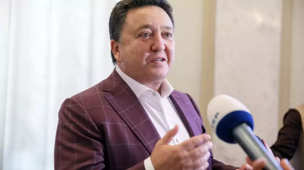 Фото до матеріалу: Харківський нардеп Фельдман задекларував колекції антикварної зброї