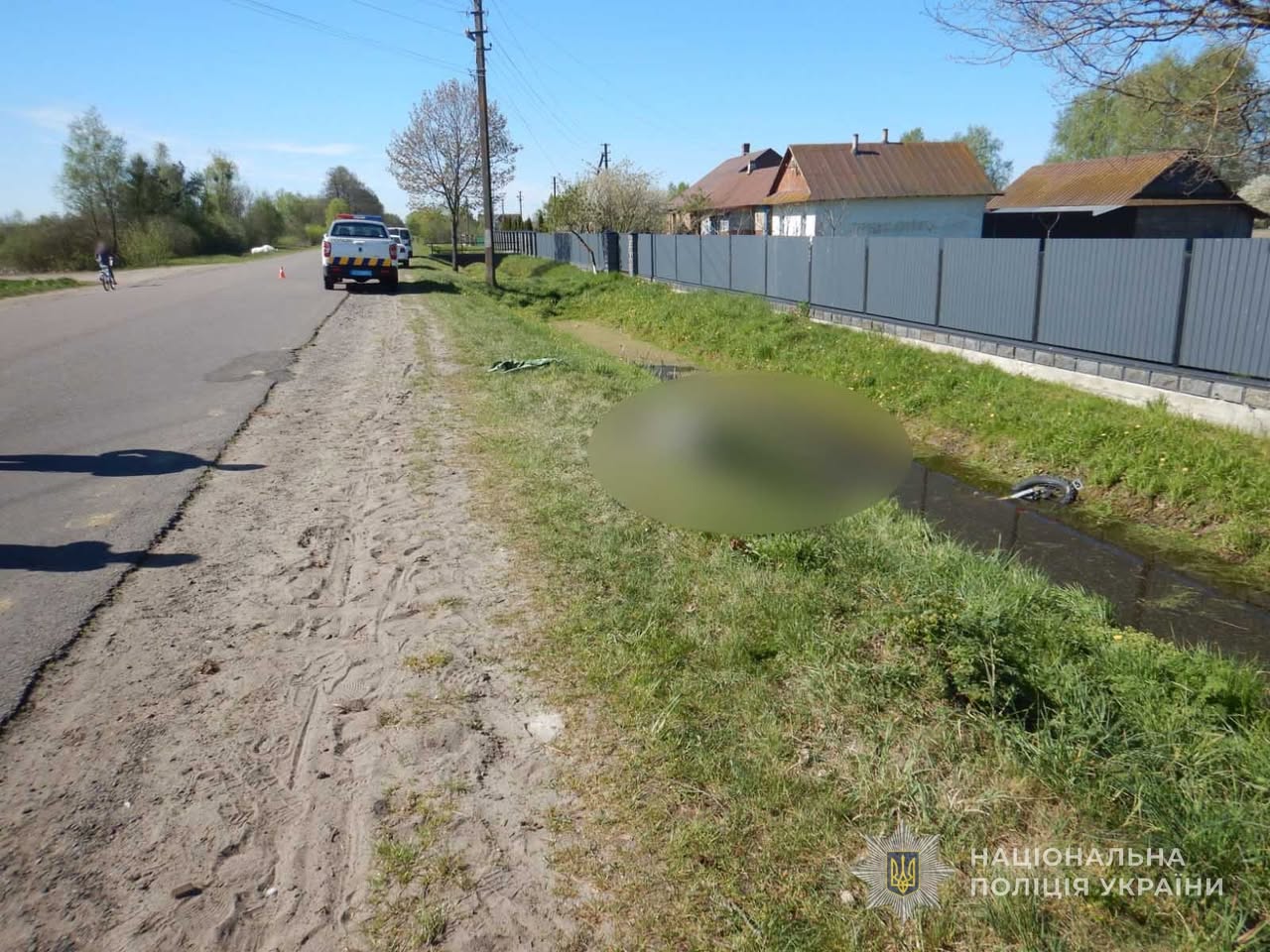 Фото до матеріалу: У Сошичному загинув 20-річний мотоцикліст: правоохоронці встановлюють деталі трагедії