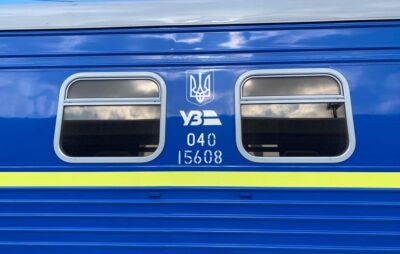Фото до матеріалу: У Татарові автомобіль впав у річку після зіткнення з автобусом
