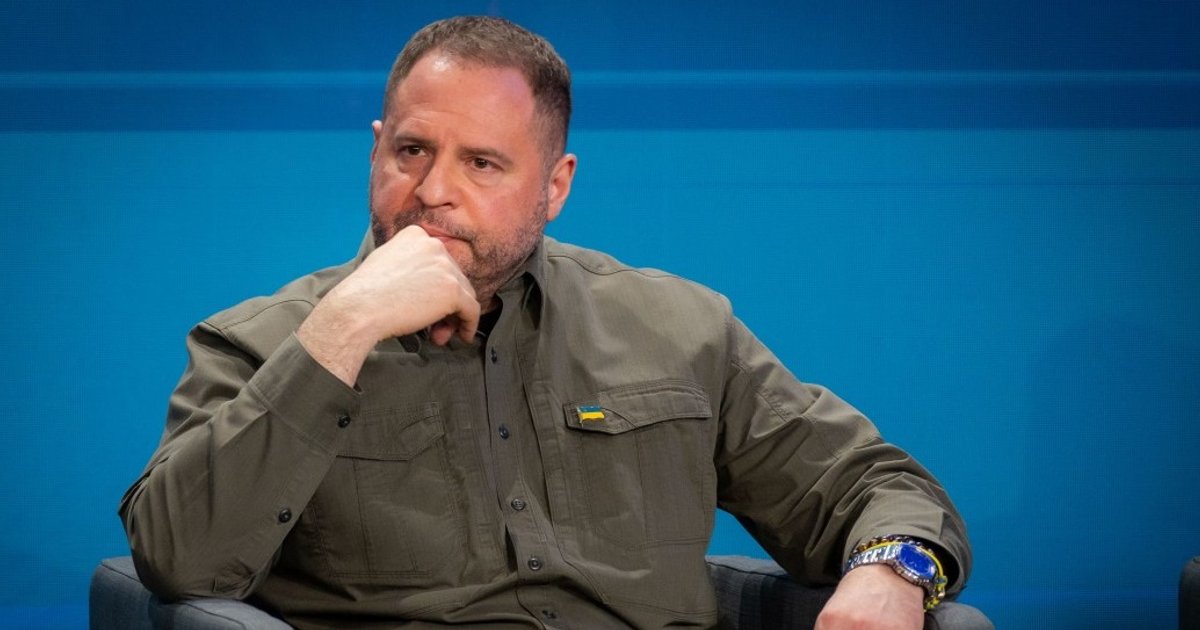 Фото до матеріалу: "У мене немає жодного будинку": Єрмак відповів на питання про підозру