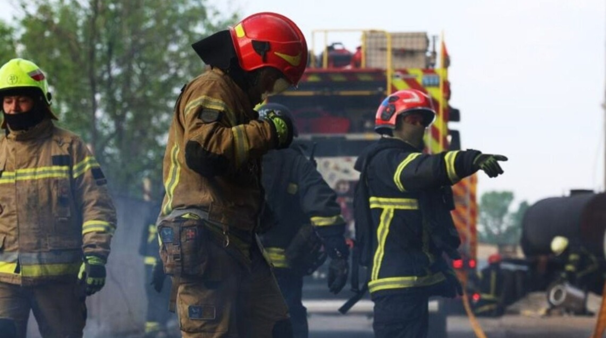 Фото до матеріалу: Росіяни влучили в житловий будинок у Кривому Розі: двоє загиблих