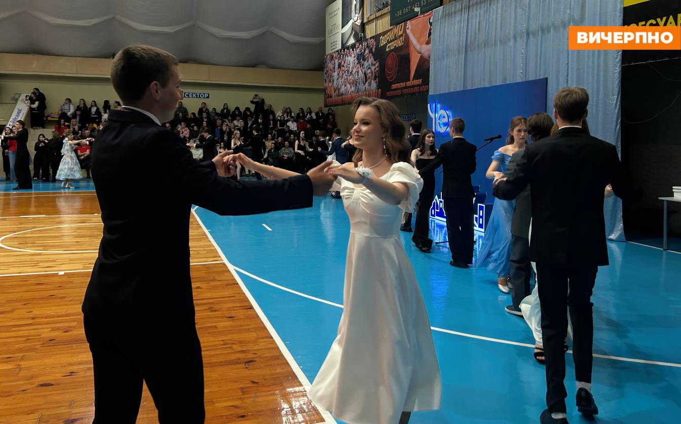 Фото до матеріалу: У Черкасах вдруге відбувся благодійний бал ініціативи «Модель Ради Європи»