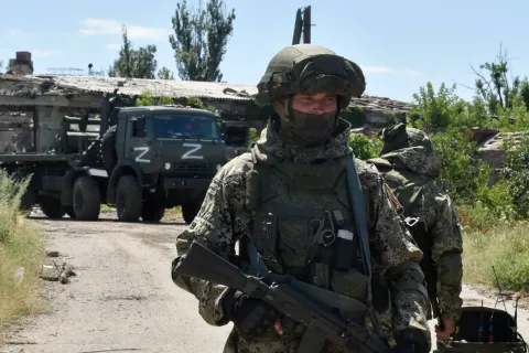 Фото до матеріалу: Посол США Джулі Девіс пішла з посади через політику Трампа: що це означає для Києва