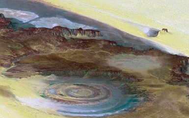Фото до матеріалу: NASA розгадало таємницю «Ока Сахари»: це не метеорит, а ділянка земної кори