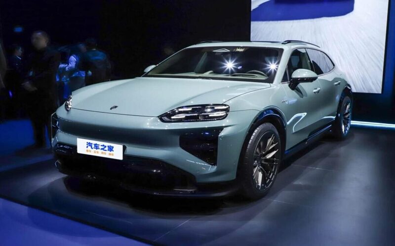 Фото до матеріалу: Porsche представила електричний Cayenne Turbo: 1156 к.с. та розгін до 100 км/год за 2,5 секунди