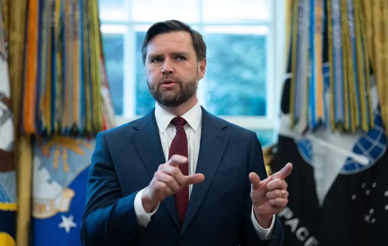 Фото до матеріалу: Венс думає, що Пентагон може не все розповідати Трампу щодо війни в Ірані — The Atlantic
