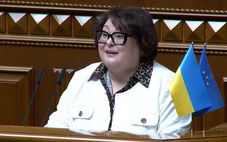 Фото до матеріалу: Нова обличчя у Верховній Раді: Олена Київець склала присягу в Києві